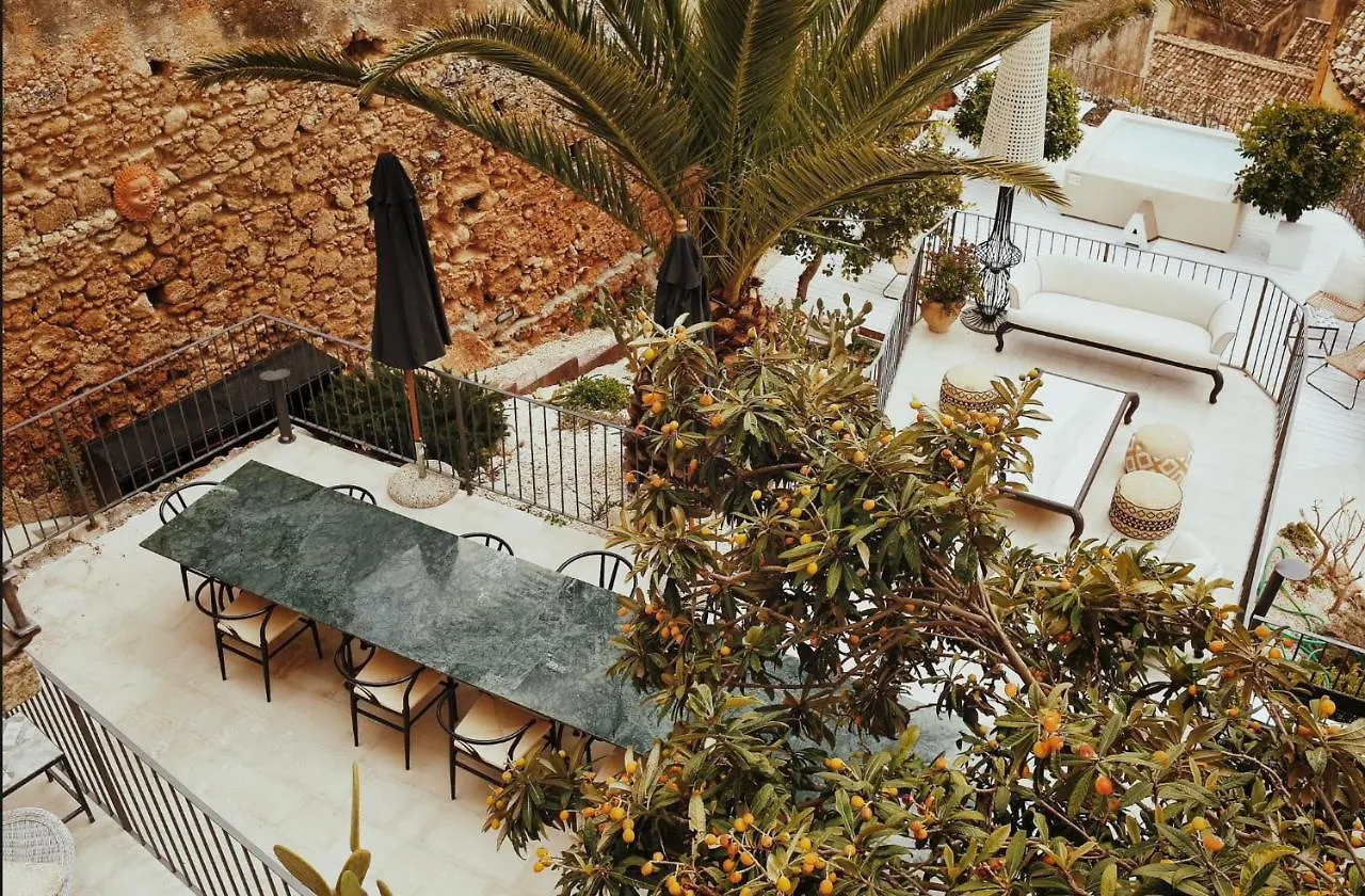 Aria Rooms And Terrace Noto Bed & Breakfast