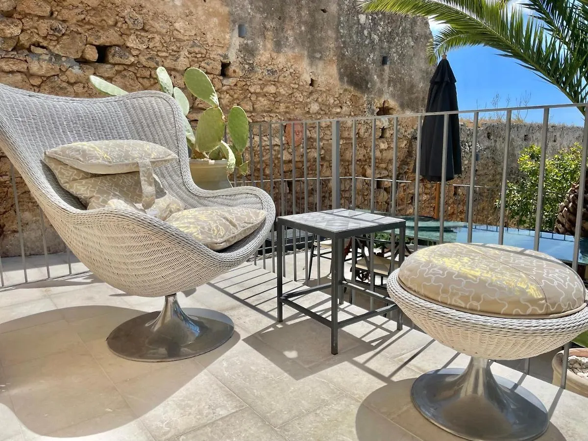 Aria Rooms And Terrace Ното 0*,  Италия
