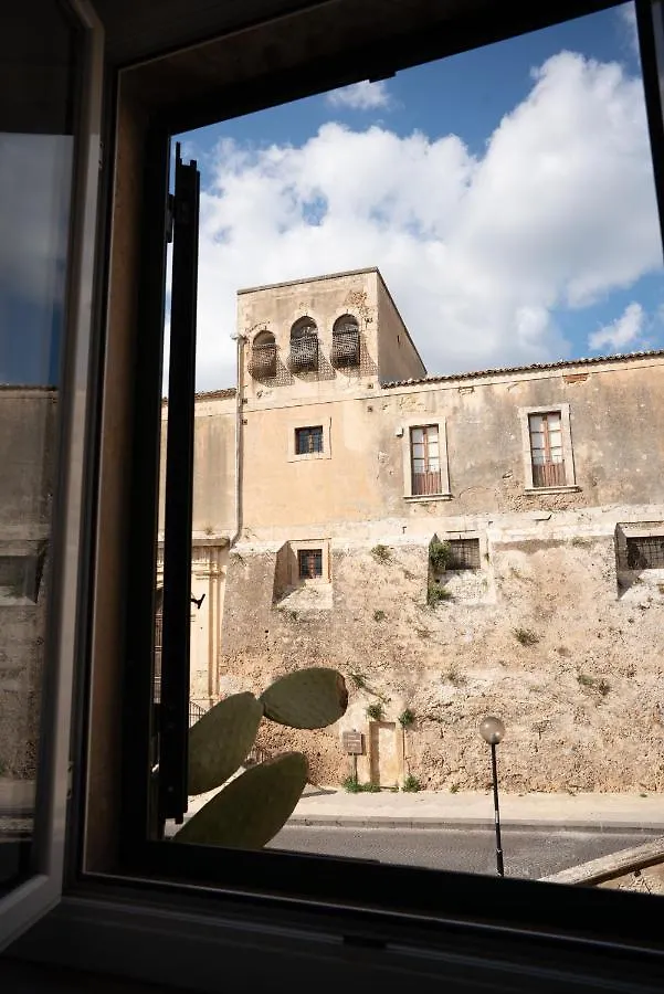 Aria Rooms And Terrace Noto 0*,