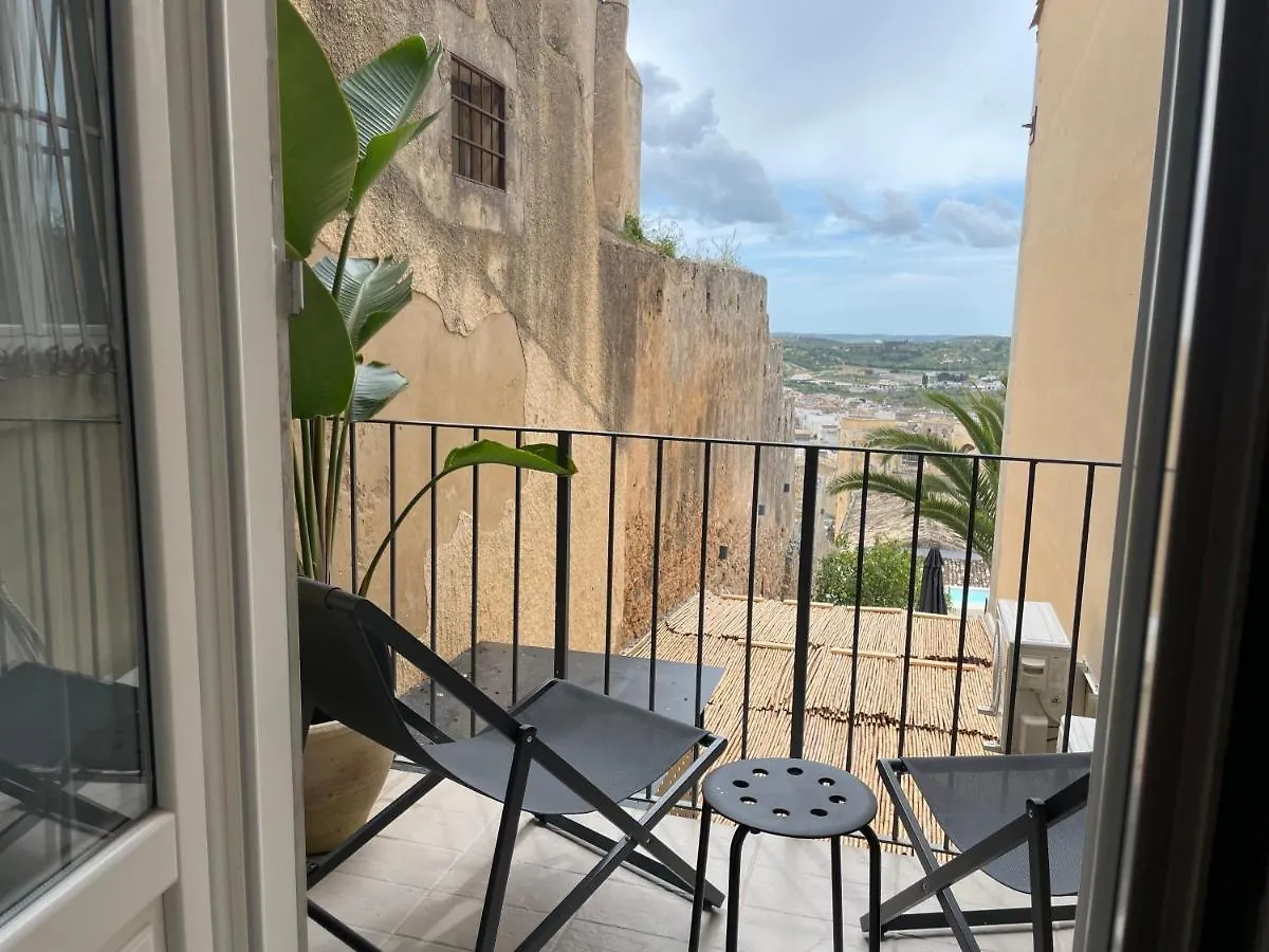 Aria Rooms And Terrace Noto 0*,