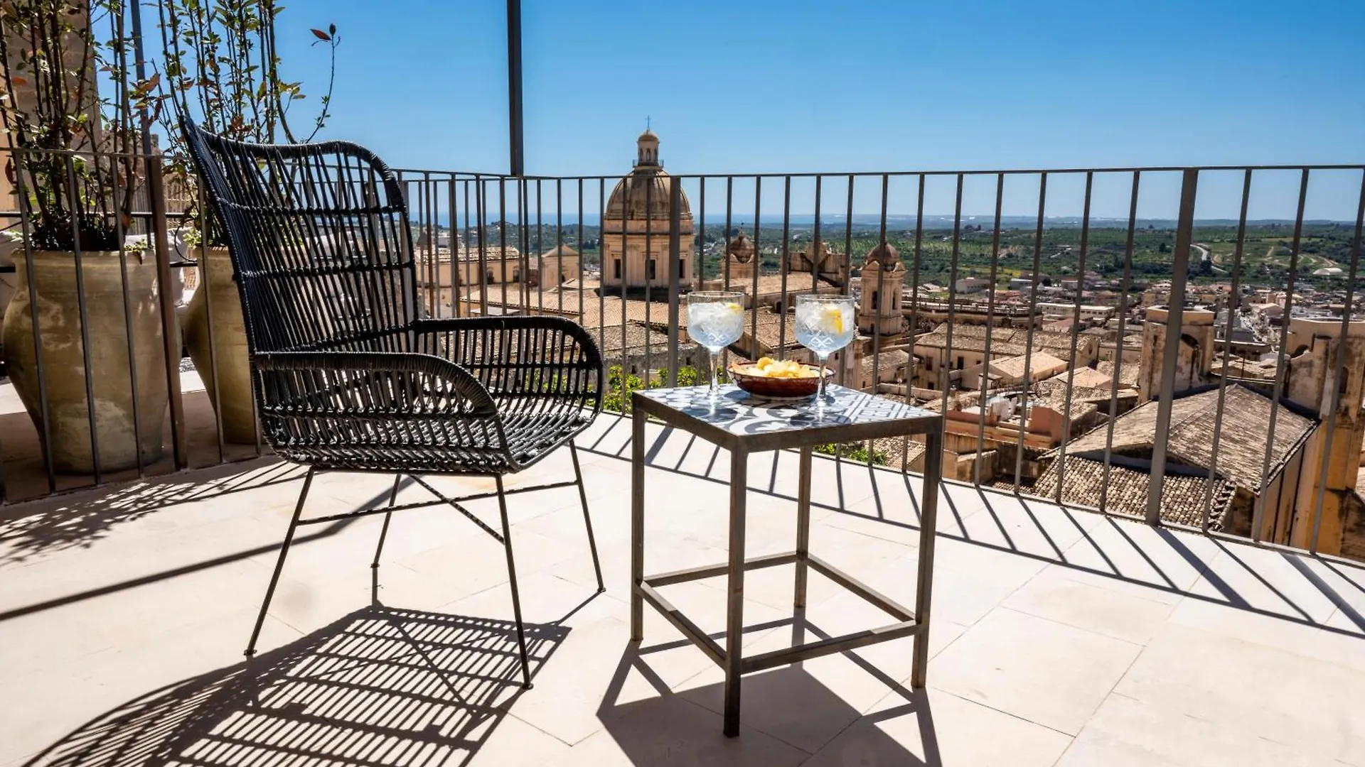 Aria Rooms And Terrace Noto 0*,