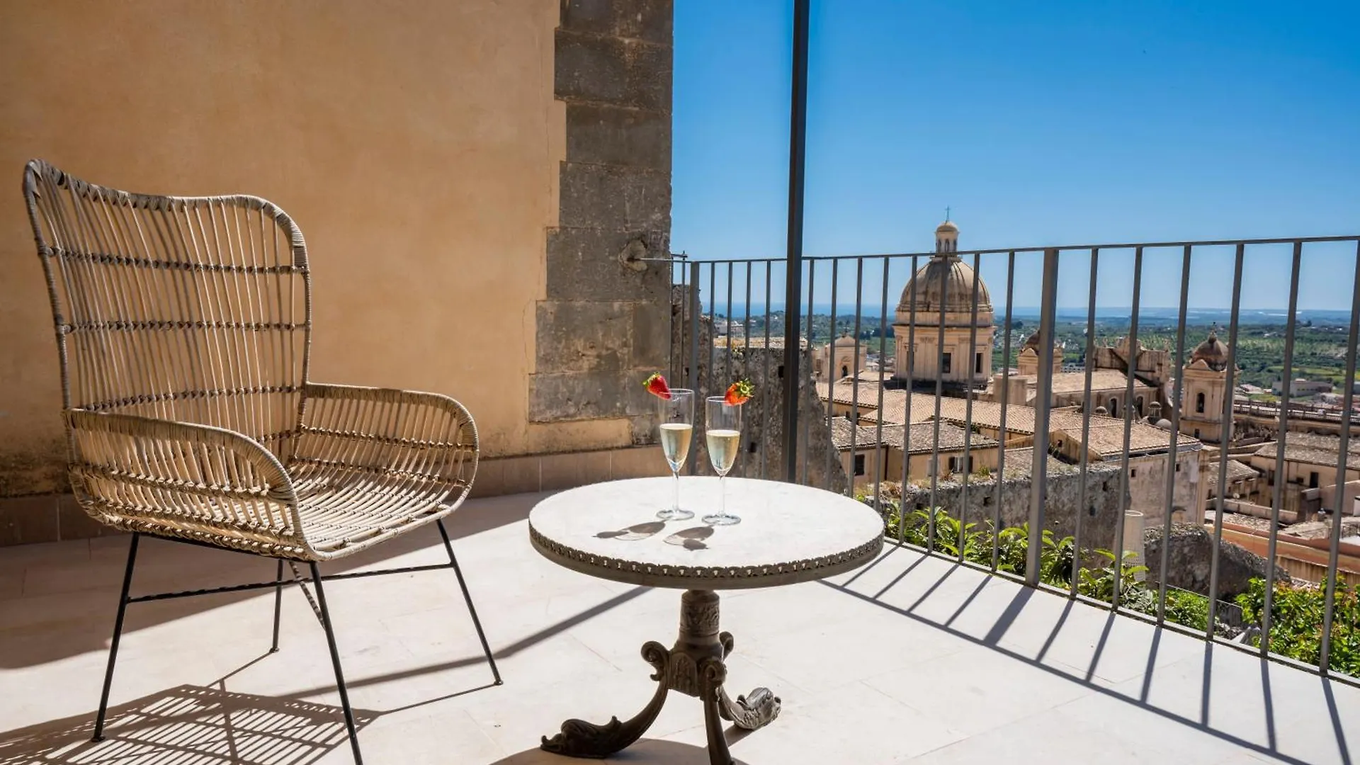 Couette-café Aria Rooms And Terrace Noto